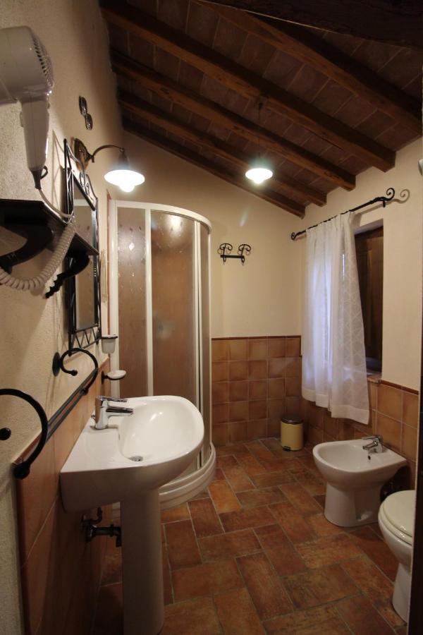 Agriturismo Le Calle Cinigiano Exterior foto